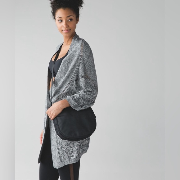 Lululemon Breeze Easy Wrap Heathered Light Grey - Picture 2 of 9